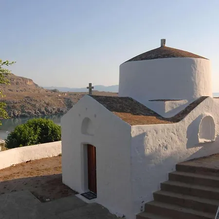 Vila Halki *